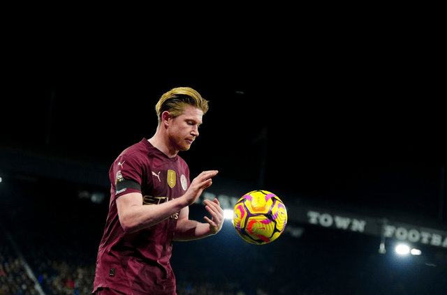 大比分获胜引发热议!,德布劳内在利物浦比赛中出色防守赛场气氛高涨的简单介绍 大比分获胜引发热议!,德布劳内在利物浦比赛中出色防守赛场气氛高涨的简单介绍